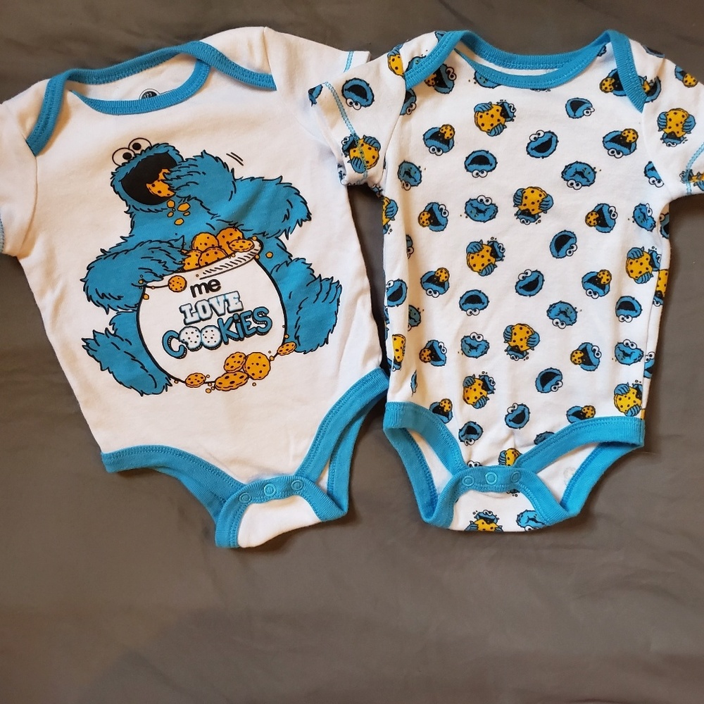 SALE💙 5/$25 2 Cookie monster onesies